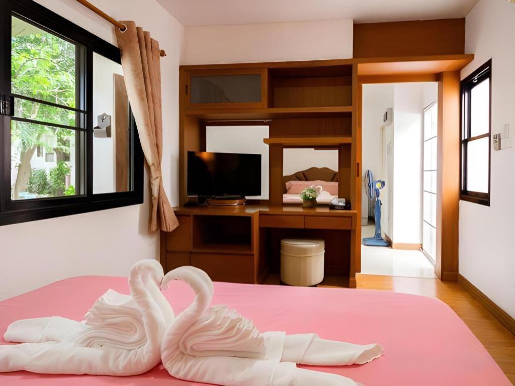 Chayada Garden House And Resort Hotel Накхонратчасима Экстерьер фото