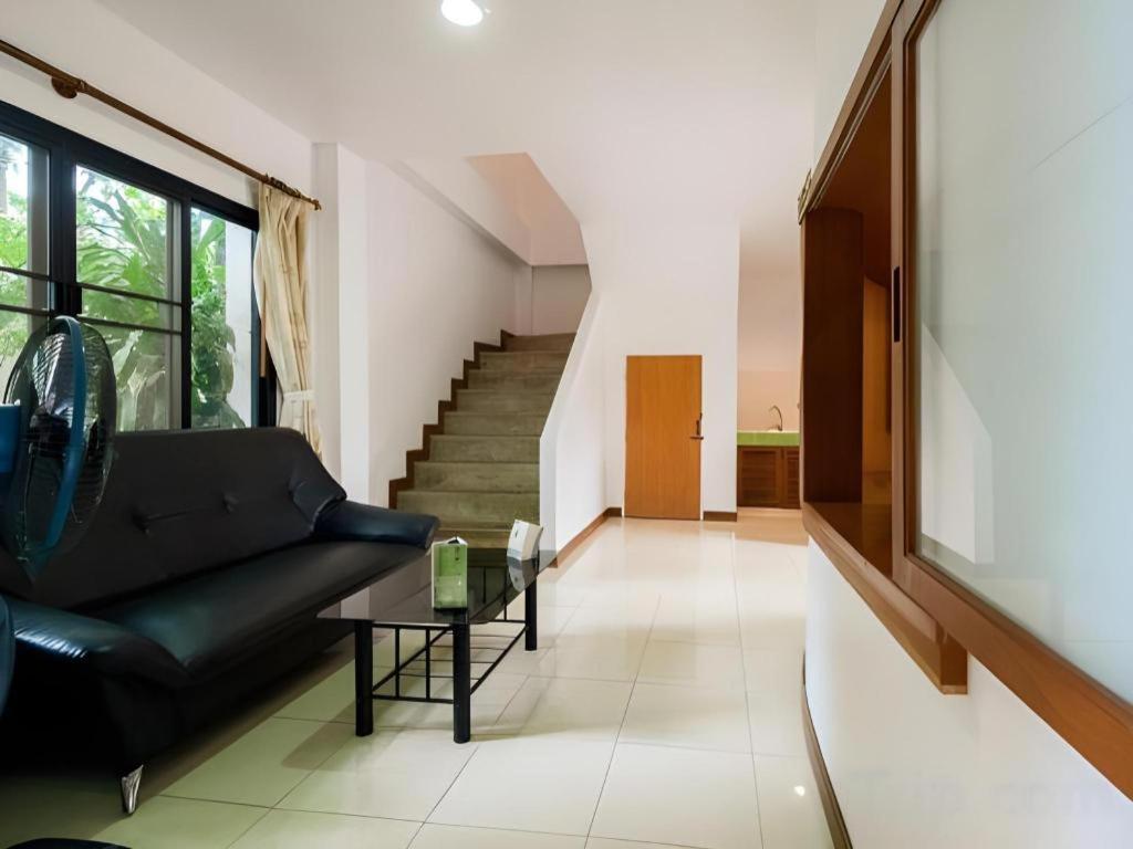 Chayada Garden House And Resort Hotel Накхонратчасима Экстерьер фото