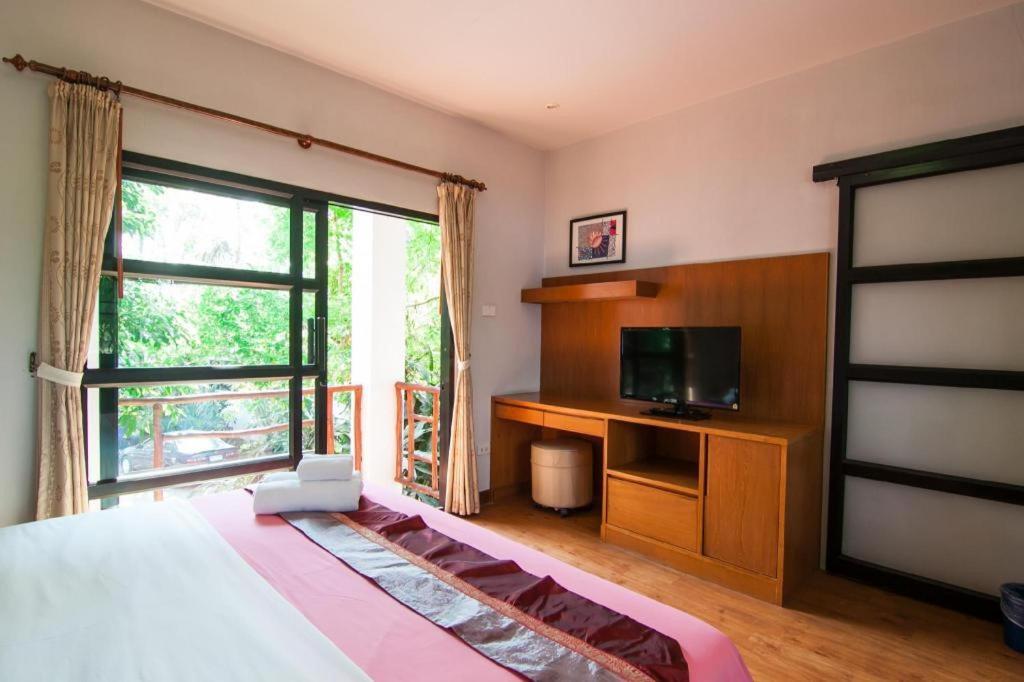 Chayada Garden House And Resort Hotel Накхонратчасима Экстерьер фото
