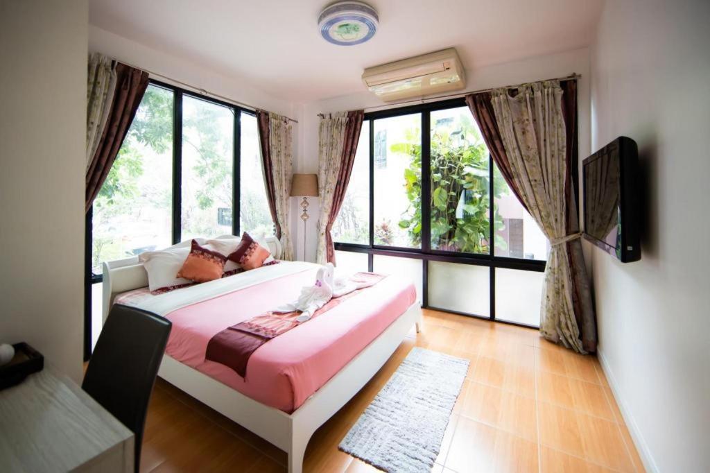 Chayada Garden House And Resort Hotel Накхонратчасима Экстерьер фото