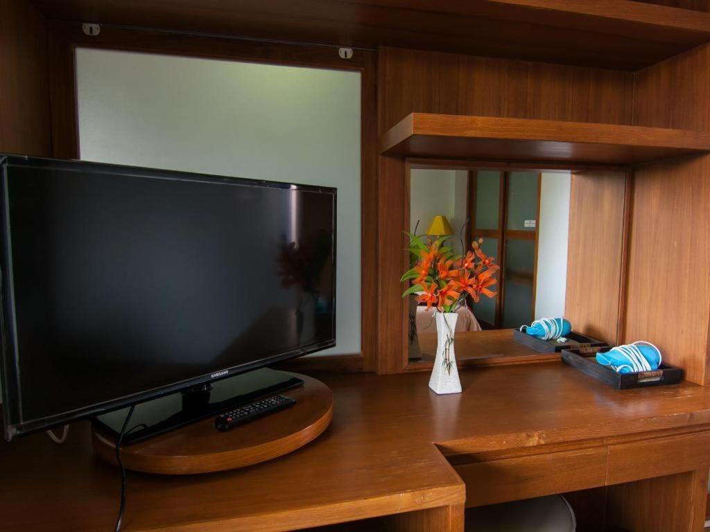 Chayada Garden House And Resort Hotel Накхонратчасима Экстерьер фото