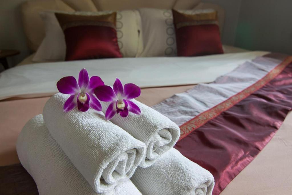 Chayada Garden House And Resort Hotel Накхонратчасима Экстерьер фото