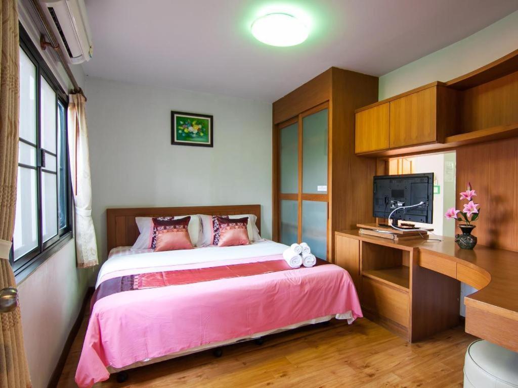 Chayada Garden House And Resort Hotel Накхонратчасима Экстерьер фото